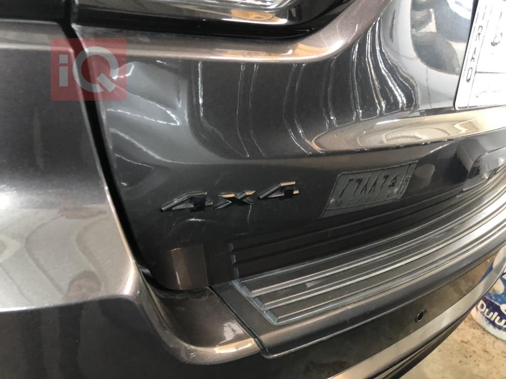 جیپ گراند شیرۆکی